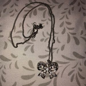 Bow Necklace